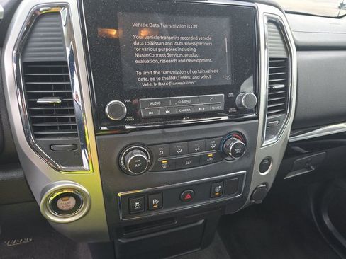 Used 2021 Nissan Titan SV image 6
