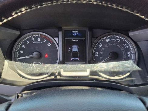 Used 2021 Toyota Tacoma TRD Sport w/ Technology Package RWD image 19