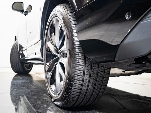 Certified 2025 Audi Q7 3.0T Premium Plus image 38