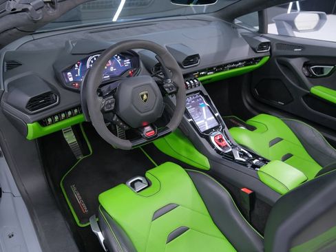 Used 2023 Lamborghini Huracan EVO RWD image 33