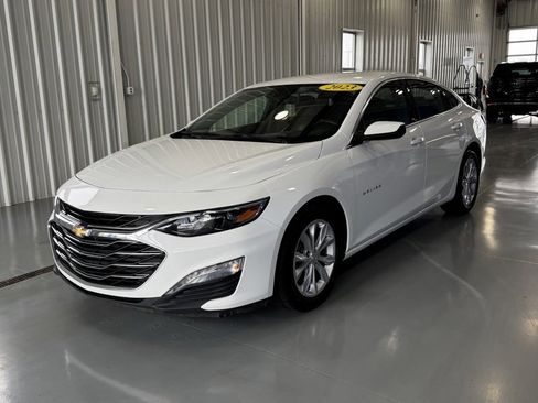 Used 2023 Chevrolet Malibu LT image 2