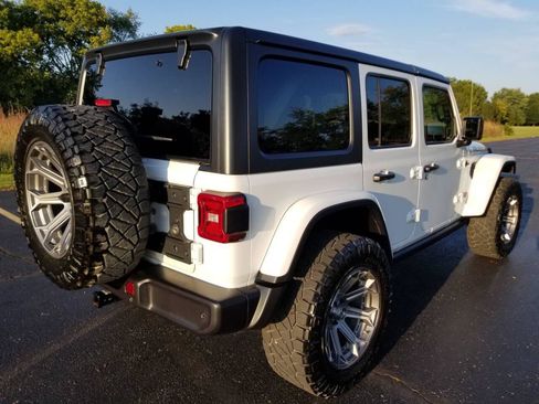 Used 2021 Jeep Wrangler Unlimited Rubicon w/ Dual Top Group AWD/4WD image 11