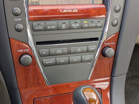 Used 2010 Lexus ES 350 image 27