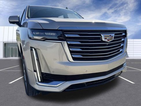 Certified 2021 Cadillac Escalade ESV Premium Luxury Platinum w/ Heavy-Duty Trailer Package image 8