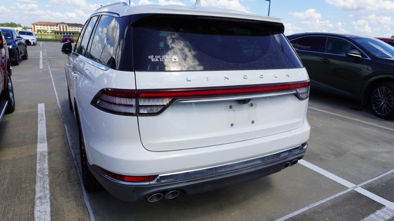 Used 2020 Lincoln Aviator Reserve w/ Equipment Group 201A RWD image 8