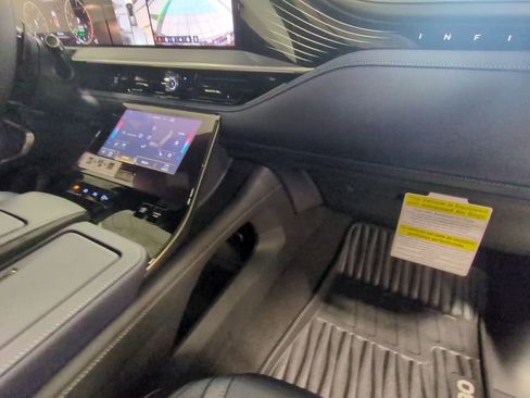New 2026 INFINITI QX80 4WD image 22