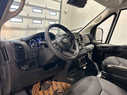 New 2025 RAM ProMaster 2500 w/ Convenience Group image 15