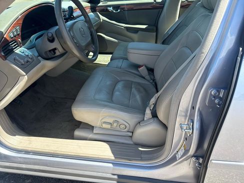 Used 2004 Cadillac De Ville w/ Equipment Group FWD image 9