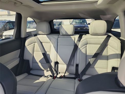 New 2026 Lincoln Nautilus Reserve AWD/4WD image 15