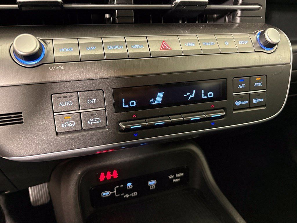Used 2025 Hyundai Kona SEL FWD image 32