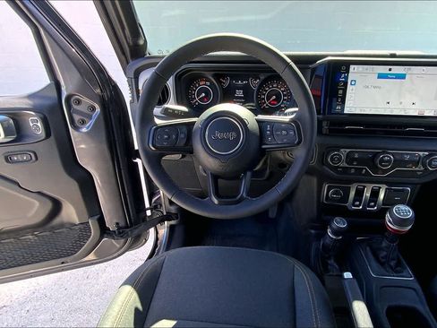 Used 2025 Jeep Wrangler Sport AWD/4WD image 14