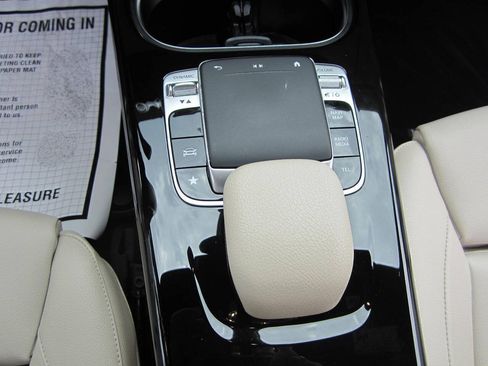 Used 2020 Mercedes-Benz CLA 250 image 29