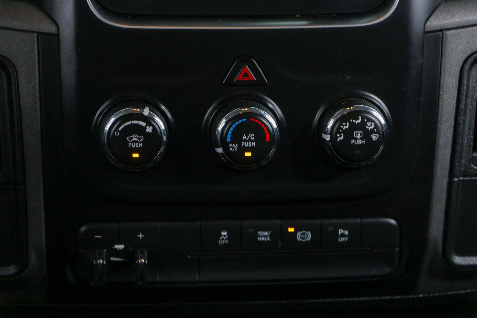 Used 2015 RAM 2500 Tradesman w/ Chrome Appearance Group AWD/4WD image 20