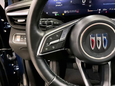 Used 2025 Buick Enclave Preferred image 23