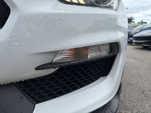 Used 2019 Ford Mustang Shelby GT350 w/ Technology Package image 12