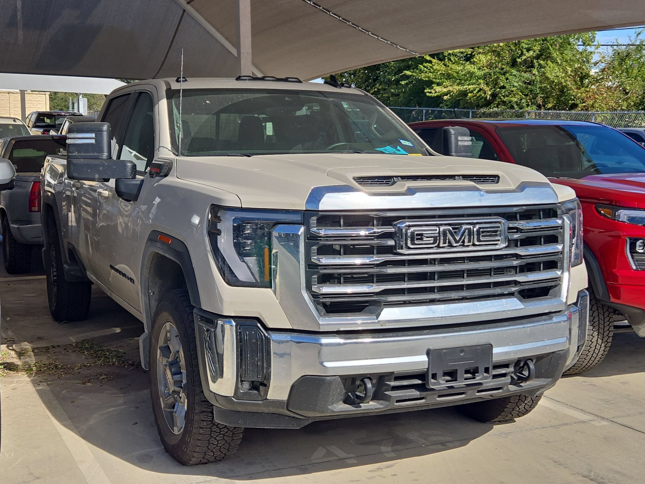 Used 2026 GMC Sierra 2500 SLE w/ SLE Value Package; AWD/4WD image 1