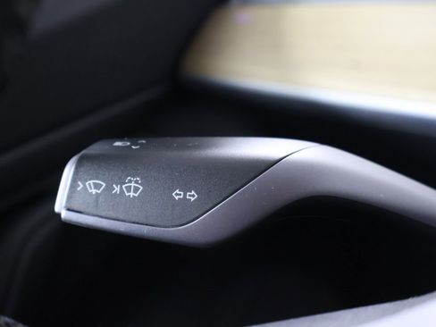 Used 2020 Tesla Model 3 Standard Range image 41