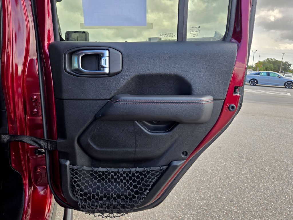 Used 2021 Jeep Wrangler Unlimited Rubicon AWD/4WD image 49