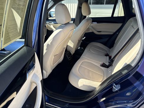 Used 2018 BMW X1 xDrive28i AWD/4WD image 16
