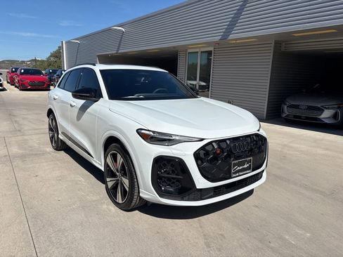 New 2025 Audi SQ5 Premium Plus image 3