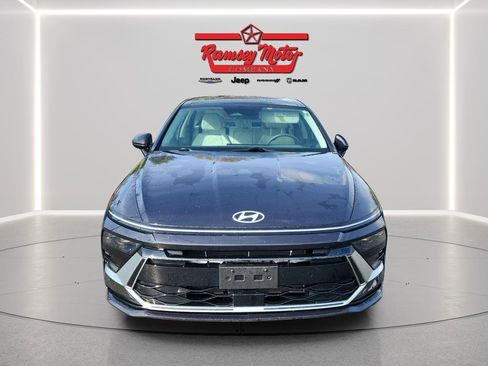 Used 2024 Hyundai Sonata SEL w/ Convenience Package FWD image 8