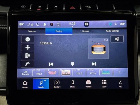 Used 2024 Jeep Grand Cherokee Limited w/ Luxury Tech Group II image 20