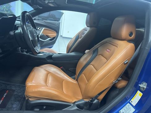 Used 2021 Chevrolet Camaro SS image 27