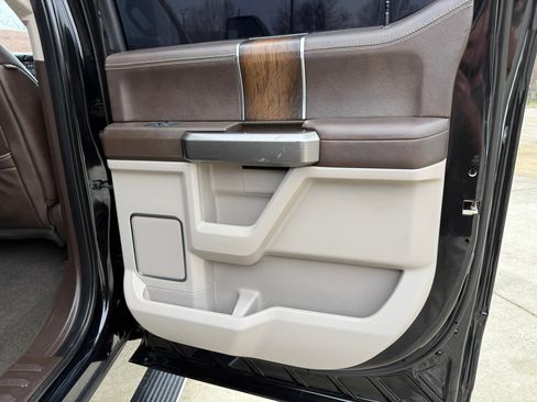 Used 2018 Ford F250 Limited w/ FX4 Off-Road Package image 33