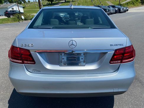Used 2014 Mercedes-Benz E 250 BlueTEC 4MATIC Sedan w/ Premium 1 Package image 4