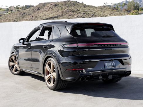 New 2025 Porsche Cayenne GTS image 3