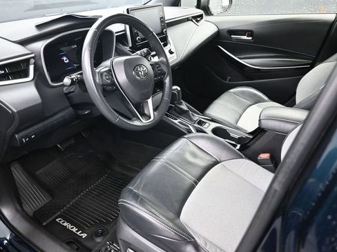 Used 2021 Toyota Corolla XSE image 9