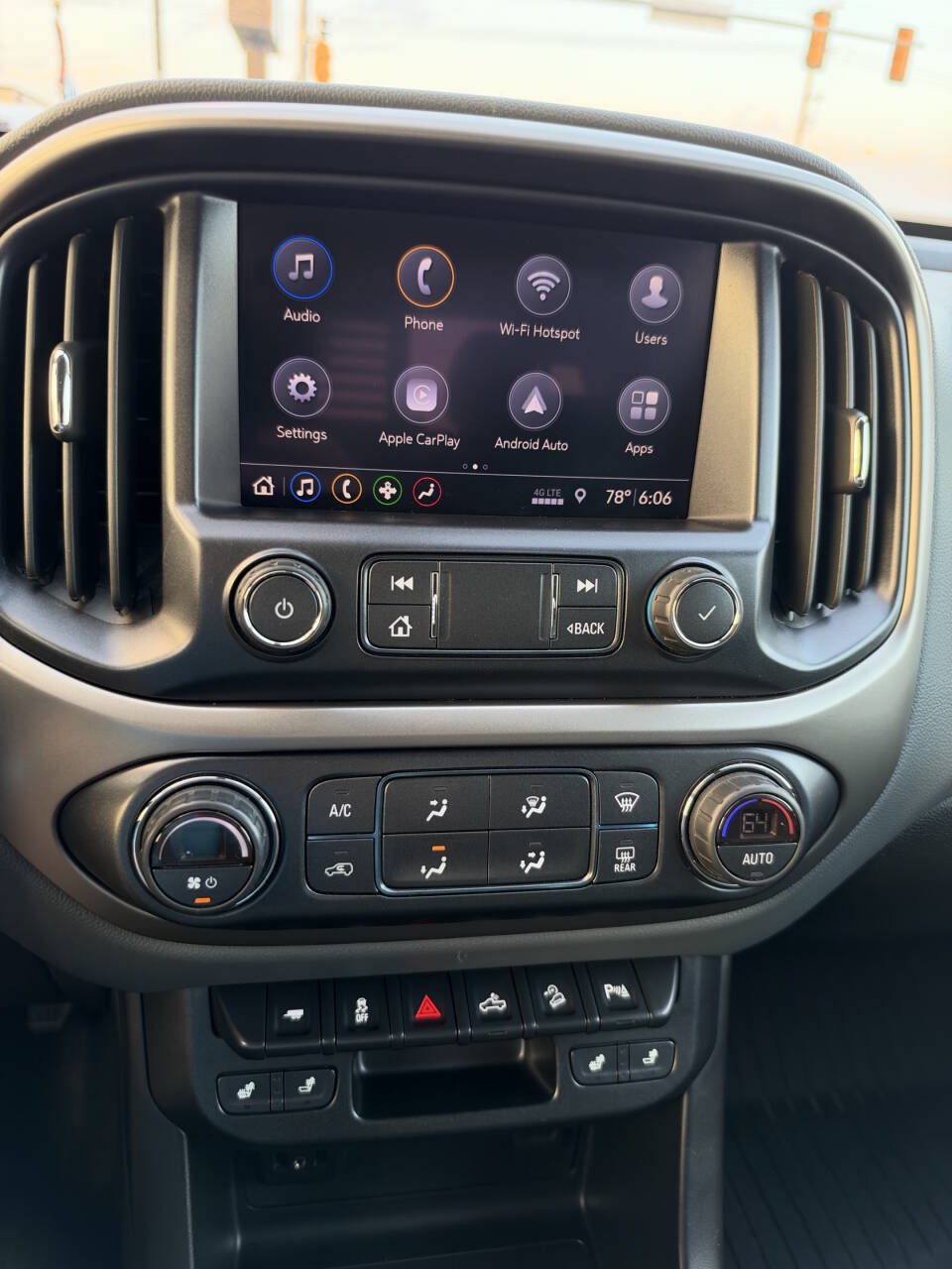 Used 2019 Chevrolet Colorado Z71 w/ Z71 Midnight Edition AWD/4WD image 5