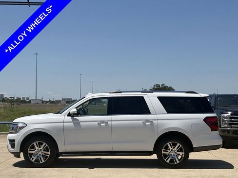 Used 2024 Ford Expedition Max Limited RWD image 3