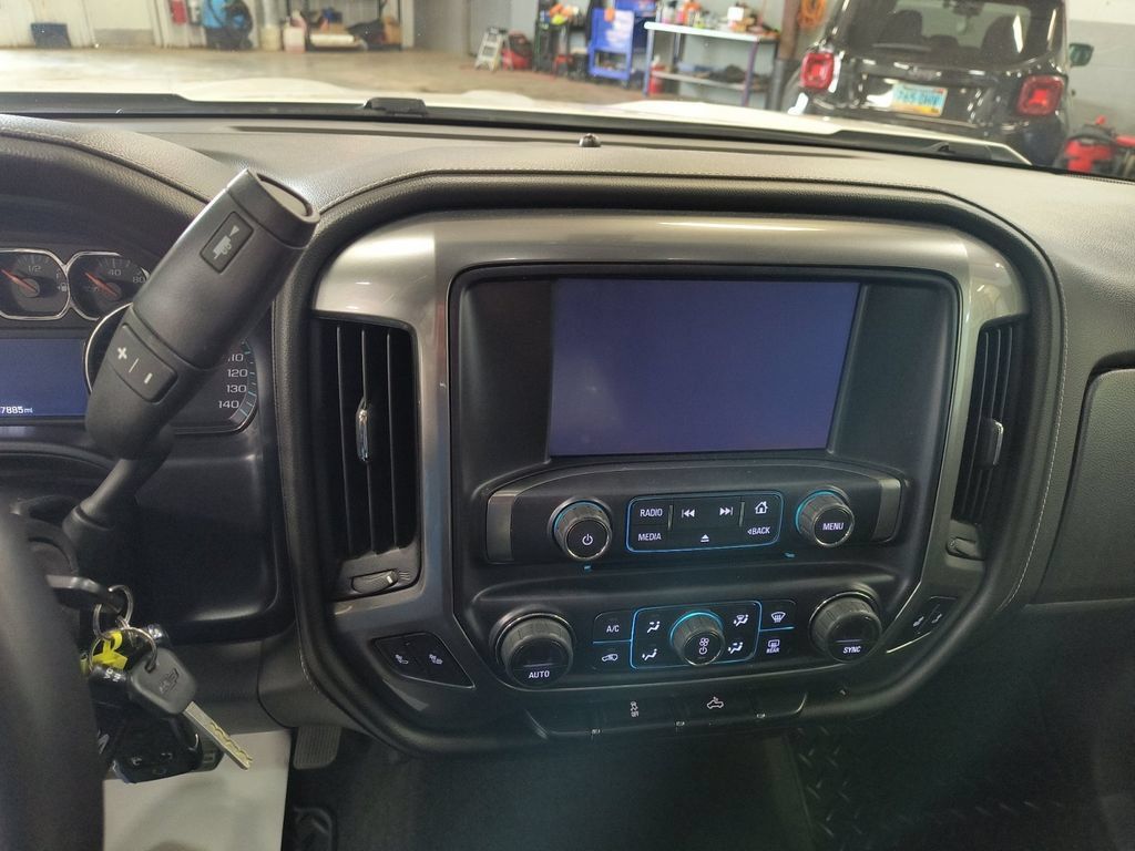 Used 2018 Chevrolet Silverado 1500 LTZ w/ Sport Package AWD/4WD image 21