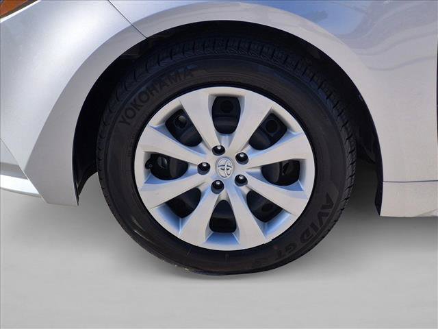 Used 2026 Toyota Corolla LE FWD image 22