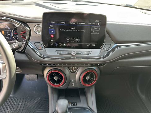 Certified 2024 Chevrolet Blazer RS w/ Driver Confidence II Package image 21