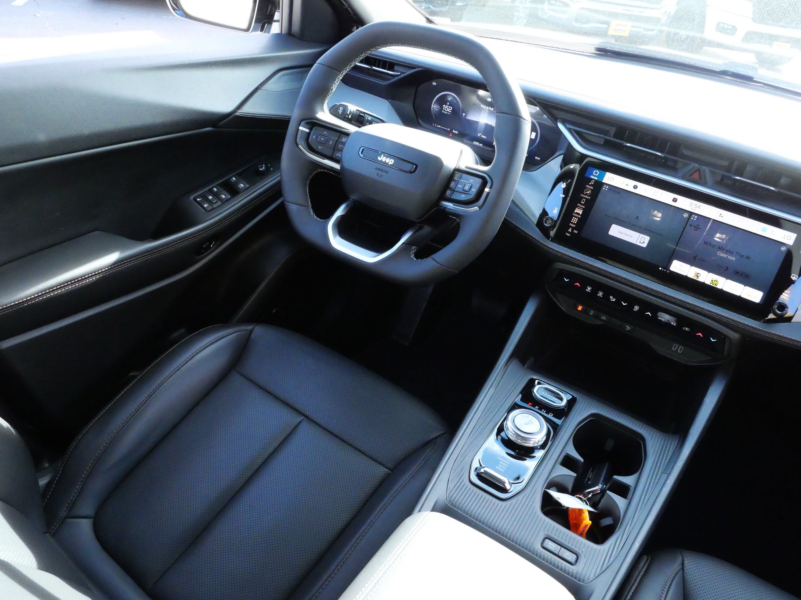 Used 2026 Jeep Cherokee Limited AWD/4WD image 9