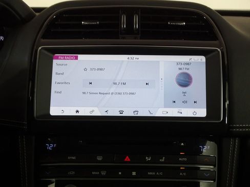 Used 2019 Jaguar F-PACE R-Sport image 33