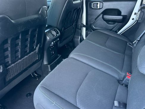 Used 2023 Jeep Wrangler Unlimited Rubicon 4xe w/ Cold Weather Group AWD/4WD image 12