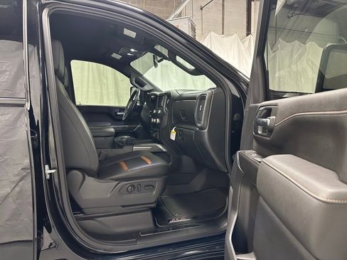 Used 2022 GMC Sierra 2500 AT4 image 57