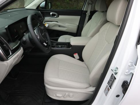 New 2025 Kia Sorento S w/ Panoramic Sunroof Package FWD image 5