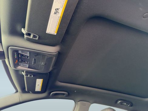 Certified 2022 Cadillac XT5 Premium Luxury w/ LPO, Floor Liner Package image 13