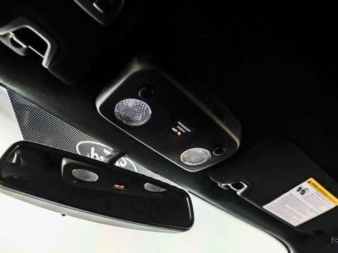 Used 2022 Ford Mustang Shelby GT500 w/ Technology Package image 42