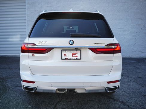Used 2022 BMW X7 xDrive40i w/ Premium Package image 13
