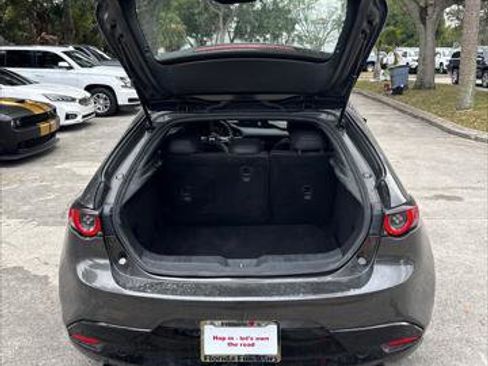 Used 2019 MAZDA MAZDA3 Hatchback w/ Premium Package image 28