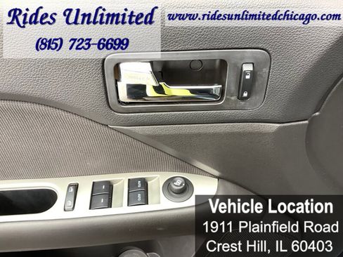 Used 2011 Ford Fusion Base image 10