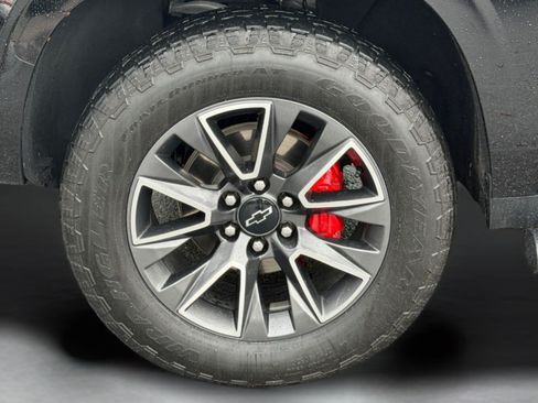 Used 2023 Chevrolet Tahoe Z71 AWD/4WD image 16