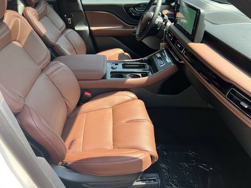 New 2026 Lincoln Aviator Reserve AWD/4WD image 14