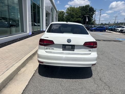 Used 2017 Volkswagen Jetta SEL FWD image 11