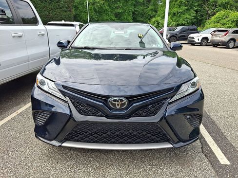 Certified 2020 Toyota Camry XSE FWD image 2